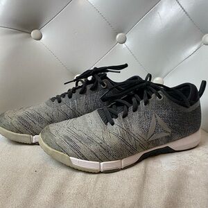REEBOK Gray Athletic Shoes SIZE 8